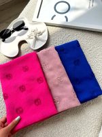 شال Gucci - Image 2