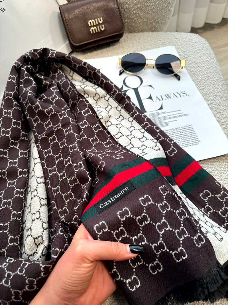 IMG_3498 شال گوچی خطی مستر - Image 1