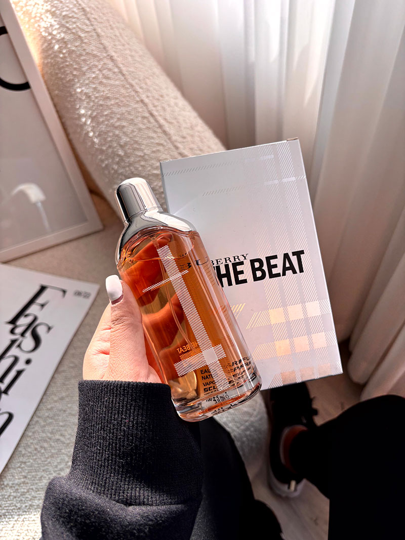 ادکلن باربری the beat کد ۳۰۷۸