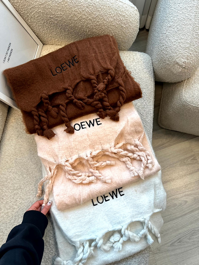 بیگ اسکارف Loewe