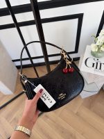 کیف کوچ طرح Baguette